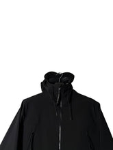Lade das Bild in den Galerie-Viewer, CP Company Goggle Softshell Jacke
