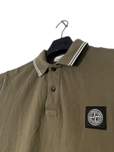 Lade das Bild in den Galerie-Viewer, Stone Island Polo - L
