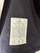 Lade das Bild in den Galerie-Viewer, Stone Island Softshell Jacke - XXL
