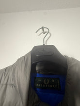 Lade das Bild in den Galerie-Viewer, Fred Perry Steppjacke - M

