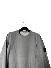 Lade das Bild in den Galerie-Viewer, Stone Island Pullover - L
