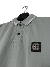 Lade das Bild in den Galerie-Viewer, Stone Island Polo - M

