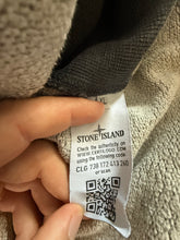 Lade das Bild in den Galerie-Viewer, Stone Island Pullover - XL

