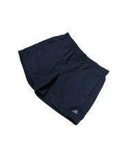 Lade das Bild in den Galerie-Viewer, Adidas Shorts - L
