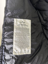 Lade das Bild in den Galerie-Viewer, Stone Island Daunenjacke - M
