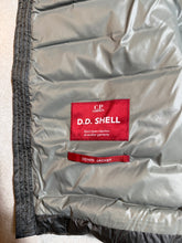 Lade das Bild in den Galerie-Viewer, CP Company Weste - M
