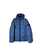 Lade das Bild in den Galerie-Viewer, Stone Island Garment Dyed Daunenjacke

