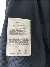 Lade das Bild in den Galerie-Viewer, Stone Island Softshell Jacke - M
