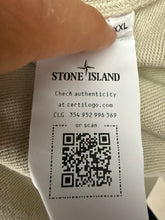 Lade das Bild in den Galerie-Viewer, Stone Island Halfzip - XXL
