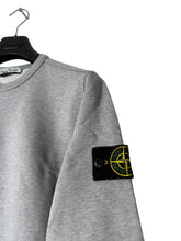 Lade das Bild in den Galerie-Viewer, Stone Island Pullover - M
