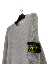 Lade das Bild in den Galerie-Viewer, Stone Island Strickpullover - L
