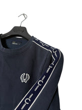 Lade das Bild in den Galerie-Viewer, Fred Perry Pullover - L
