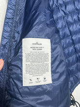 Lade das Bild in den Galerie-Viewer, Stone Island Steppjacke - XL
