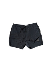 Lade das Bild in den Galerie-Viewer, Stone Island Badehose - L
