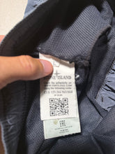 Lade das Bild in den Galerie-Viewer, Stone Island Badehose - L
