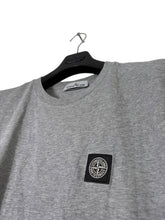 Lade das Bild in den Galerie-Viewer, Stone Island T-Shirt - XL
