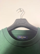 Lade das Bild in den Galerie-Viewer, Fred Perry Pullover - L
