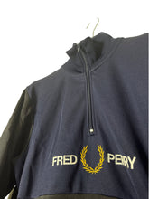 Lade das Bild in den Galerie-Viewer, Fred Perry Halfzip - L
