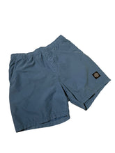 Lade das Bild in den Galerie-Viewer, Stone Island Badehose - M

