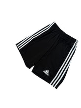Lade das Bild in den Galerie-Viewer, Adidas Shorts - S
