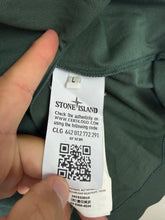Lade das Bild in den Galerie-Viewer, Stone Island Polo - L
