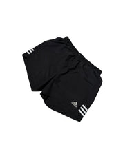 Lade das Bild in den Galerie-Viewer, Adidas Shorts - M
