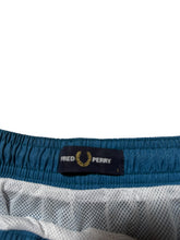 Lade das Bild in den Galerie-Viewer, Fred Perry Badehose - L
