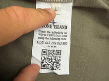 Lade das Bild in den Galerie-Viewer, Stone Island Polo - L

