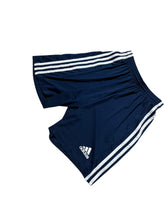 Lade das Bild in den Galerie-Viewer, Adidas Shorts
