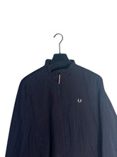 Lade das Bild in den Galerie-Viewer, Fred Perry Jacke - M
