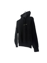 Lade das Bild in den Galerie-Viewer, Fred Perry Hoodie - M
