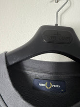 Lade das Bild in den Galerie-Viewer, Fred Perry Pullover - XL
