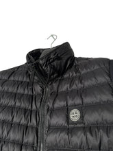 Lade das Bild in den Galerie-Viewer, Stone Island Weste - L
