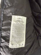 Lade das Bild in den Galerie-Viewer, Stone Island Daunenjacke - L
