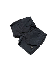 Lade das Bild in den Galerie-Viewer, Stone Island Badehose - L
