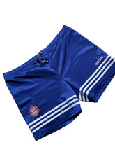 Lade das Bild in den Galerie-Viewer, Adidas „Bayern München“ Shorts

