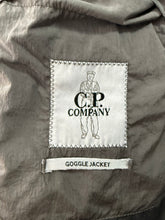 Lade das Bild in den Galerie-Viewer, CP Company Daunenjacke - M
