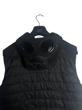 Lade das Bild in den Galerie-Viewer, CP Company Weste - L
