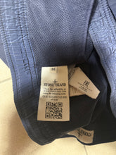 Lade das Bild in den Galerie-Viewer, Stone Island Badehose - M
