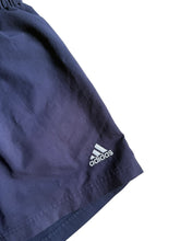 Lade das Bild in den Galerie-Viewer, Adidas Shorts
