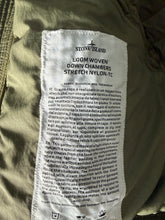Lade das Bild in den Galerie-Viewer, Stone Island Weste - M
