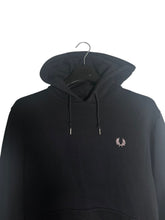 Lade das Bild in den Galerie-Viewer, Fred Perry Hoodie - M
