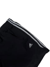 Lade das Bild in den Galerie-Viewer, Adidas Shorts - L
