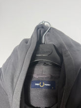 Lade das Bild in den Galerie-Viewer, Fred Perry Sweatshirt Jacke - M
