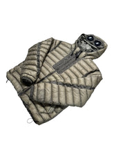 Lade das Bild in den Galerie-Viewer, CP Company Steppjacke - M
