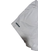 Lade das Bild in den Galerie-Viewer, Adidas Vintage Shorts - XL

