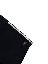 Lade das Bild in den Galerie-Viewer, Adidas Shorts - XXL
