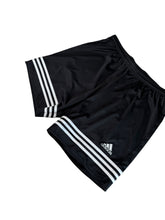 Lade das Bild in den Galerie-Viewer, Adidas Shorts
