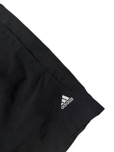 Lade das Bild in den Galerie-Viewer, Adidas Shorts - L
