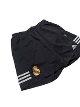 Lade das Bild in den Galerie-Viewer, Adidas Real Madrid Shorts - M
